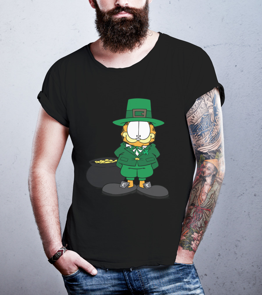 Garfield St. Patrick's Day Leprechaun With Pot Of Gold T-Shirt