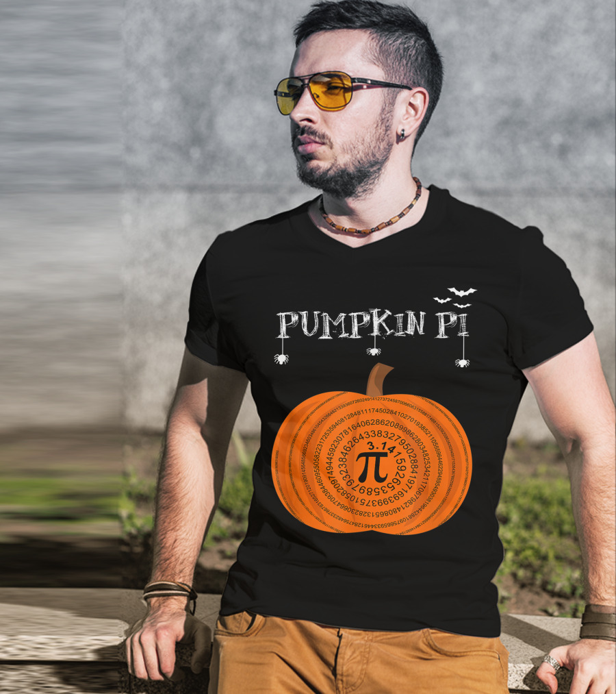 Pumpkin Pi Halloween Math Teachers Pumpkin With Pi Symbol And Bats T-Shirt