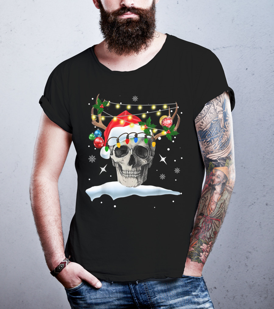 Skull Reindeer Christmas Funny Santa Hat Antlers Holiday Lights Snowflakes T-Shirt
