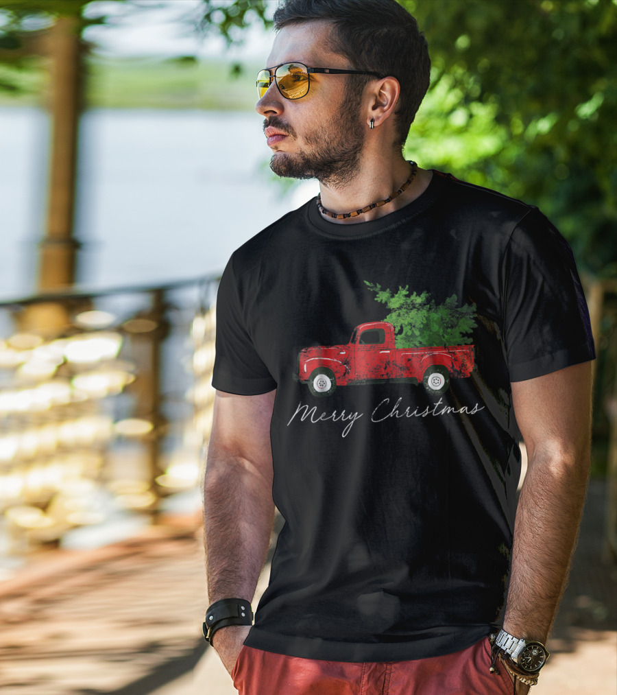 Merry Christmas Vintage Wagon Christmas Tree On Car Xmas Vacation T-Shirt