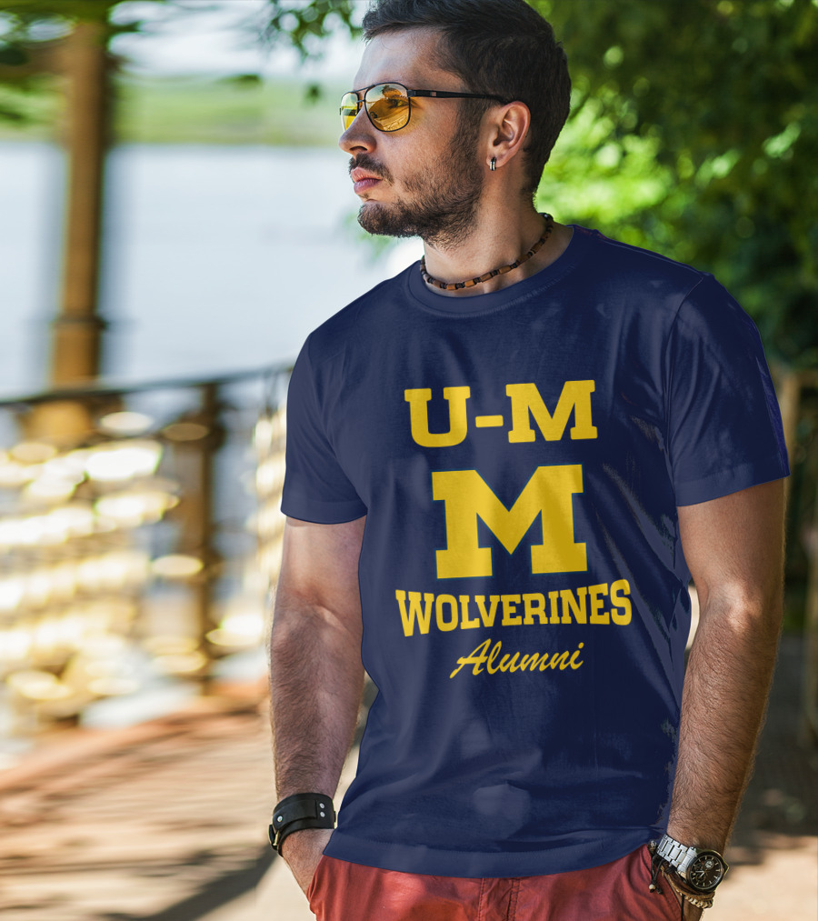 U-M Wolverines Alumni T-Shirt