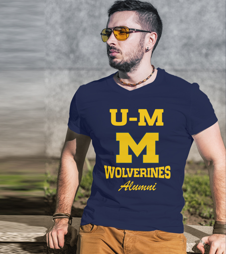 U-M Wolverines Alumni T-Shirt