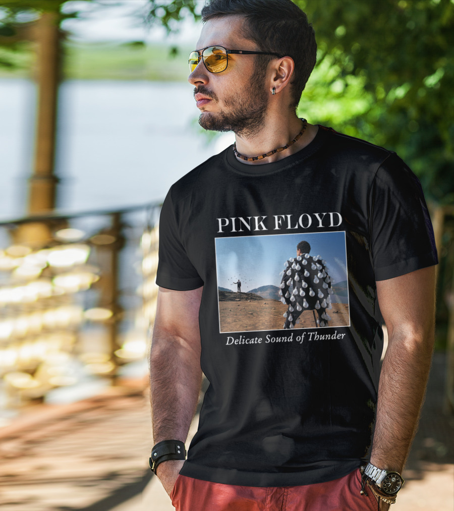Pink Floyd Delicate Sound Of Thunder Lightbulb Suit Album Cover T-Shirt