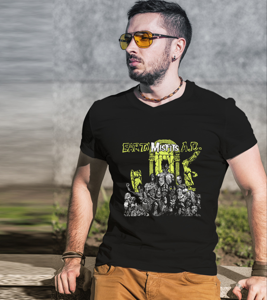 Earth Misfits A.d. Gothic Zombies In Front Of Ancient Columns T-Shirt