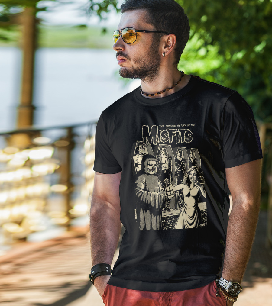 The Shocking Return Of The Misfits Coffin Horror Scene T-Shirt