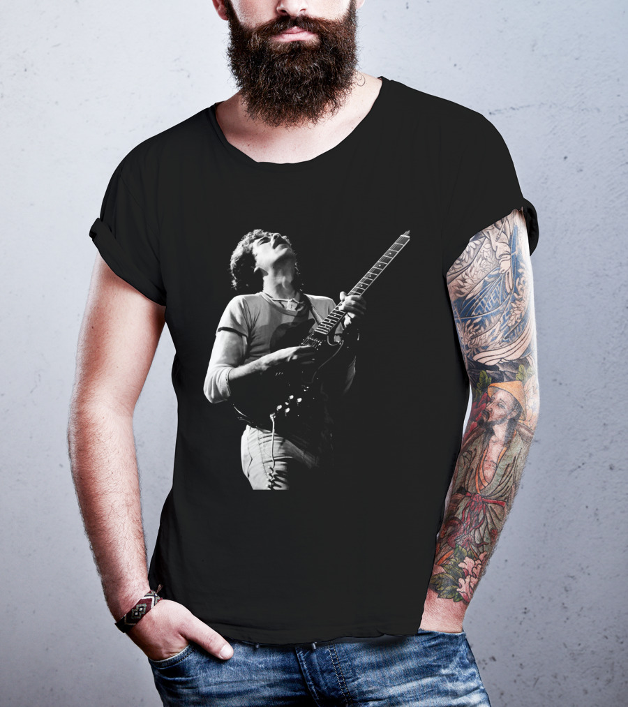 Stn Electric Guitarist In Concert Performance Black And White T-Shirt