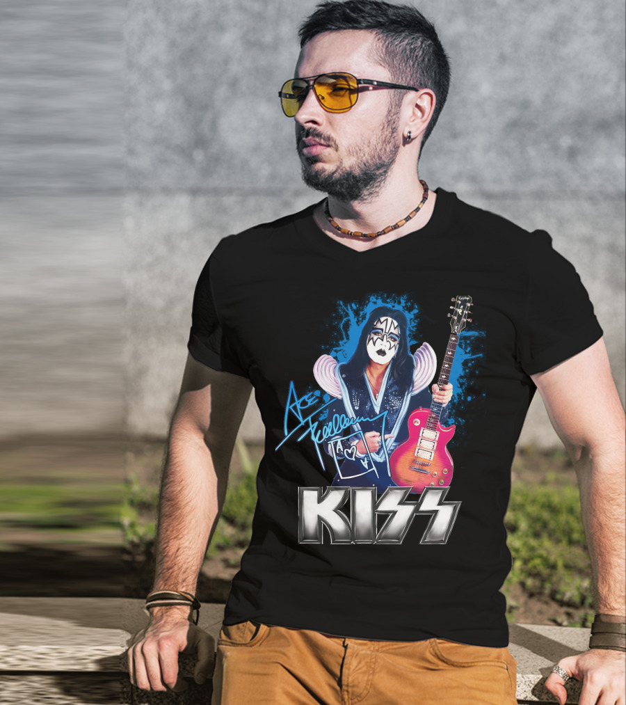 Kiss Ace Frehley Signature Graphic Guitar Art T-Shirt