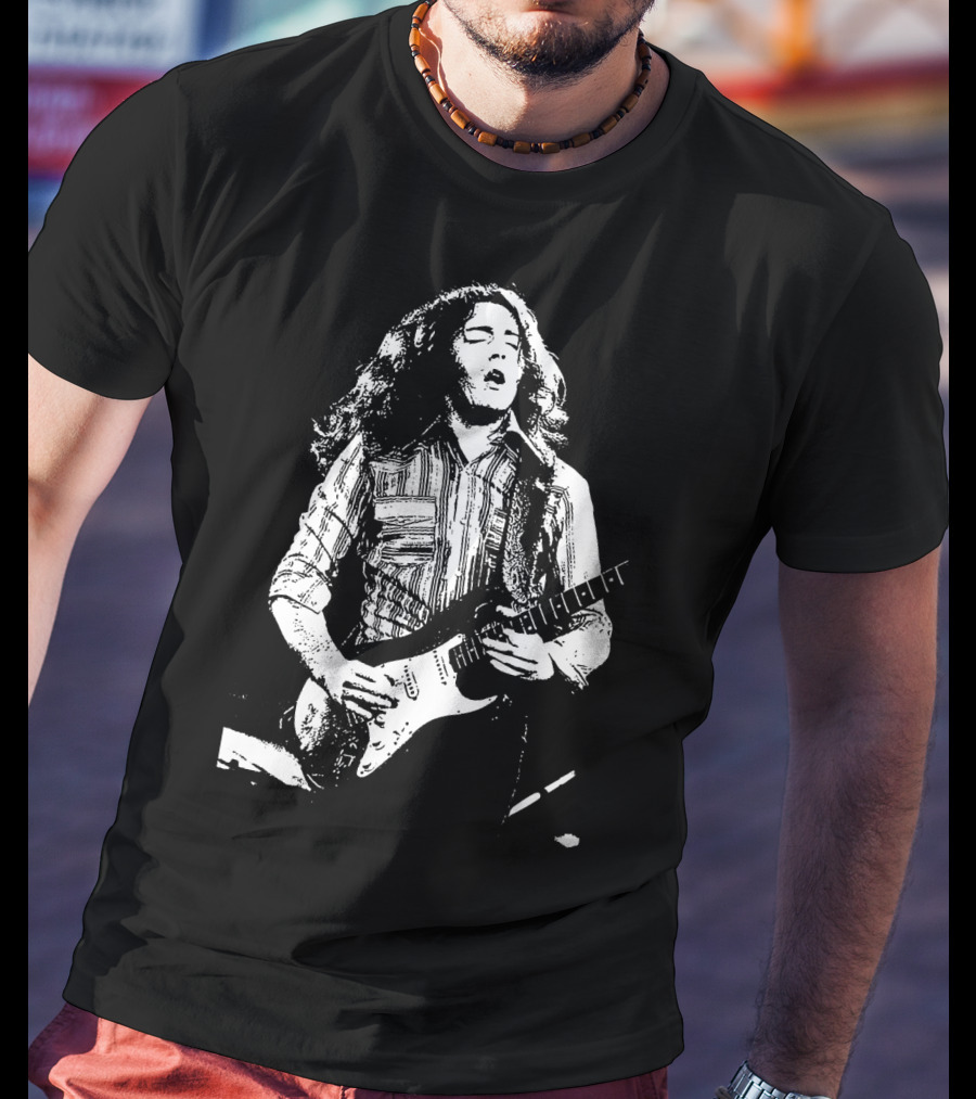 Rory Gallagher Guitarist Vintage Retro Style T-Shirt