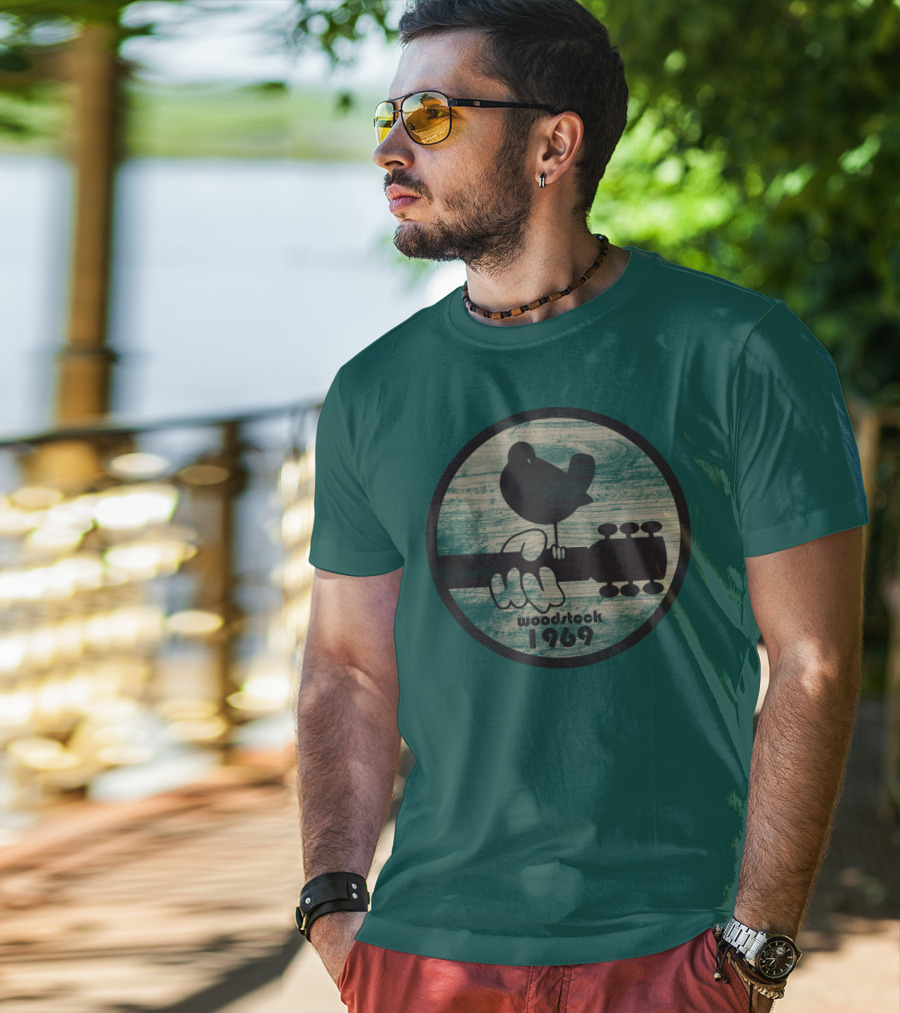 Woodstock 1969 Vintage Bird On Guitar T-Shirt