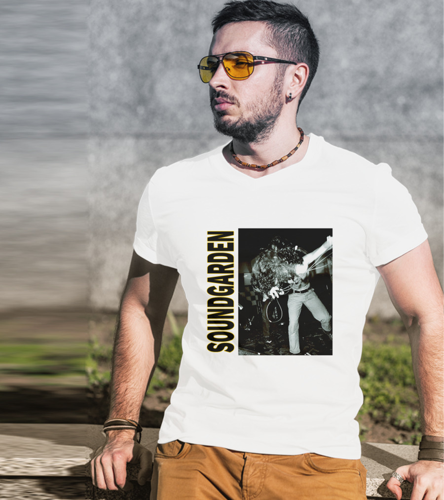 Soundgarden Live Performance Photo Vintage Style T-Shirt