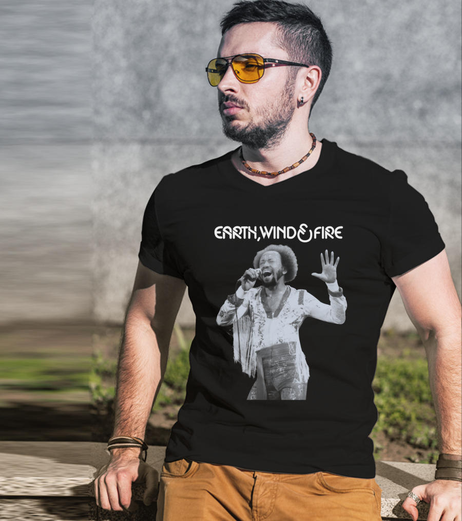 Earth Wind & Fire Singer Performing With Passion T-Shirt