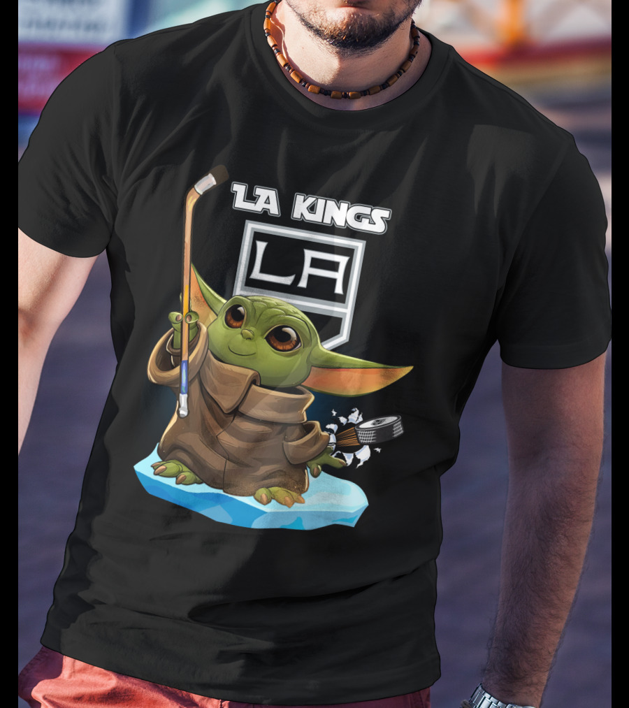 La Kings Baby Yoda Hockey Nhl Ice Rink Puck T-Shirt
