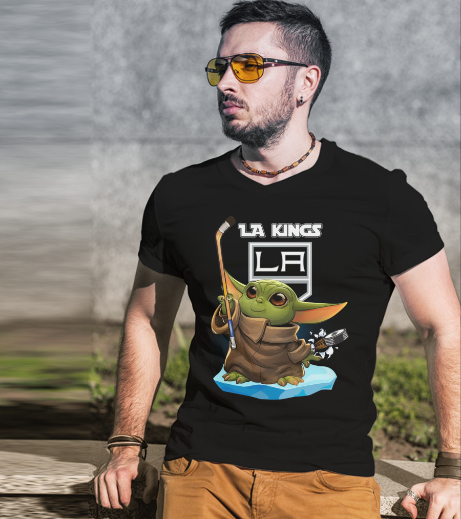La Kings Baby Yoda Hockey Nhl Ice Rink Puck T-Shirt