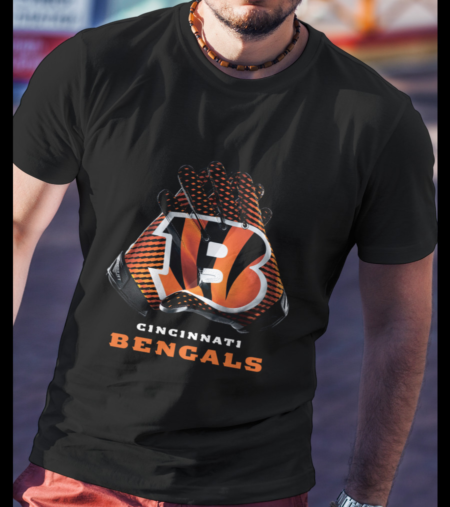 Cincinnati Bengals Nfl Team Gloves T-Shirt