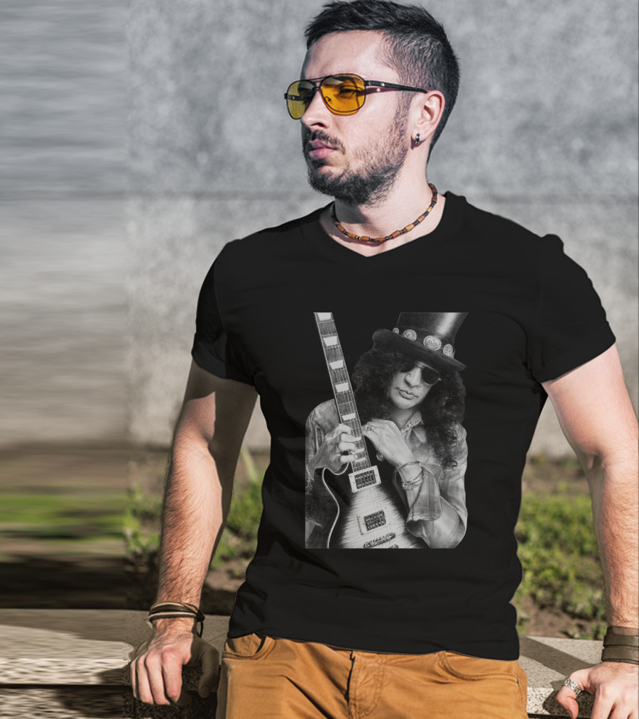 Guns N' Roses Slash With Guitar Iconic Black And White T-Shirt