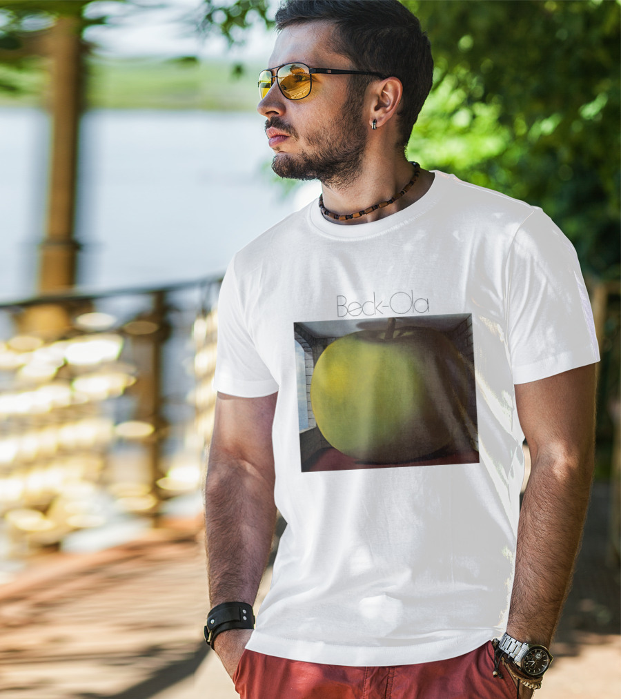 TJB 01 Beck Ola Album Cover Large Green Apple T-Shirt