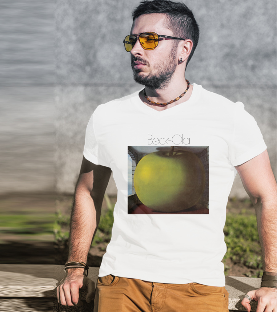 TJB 01 Beck Ola Album Cover Large Green Apple T-Shirt