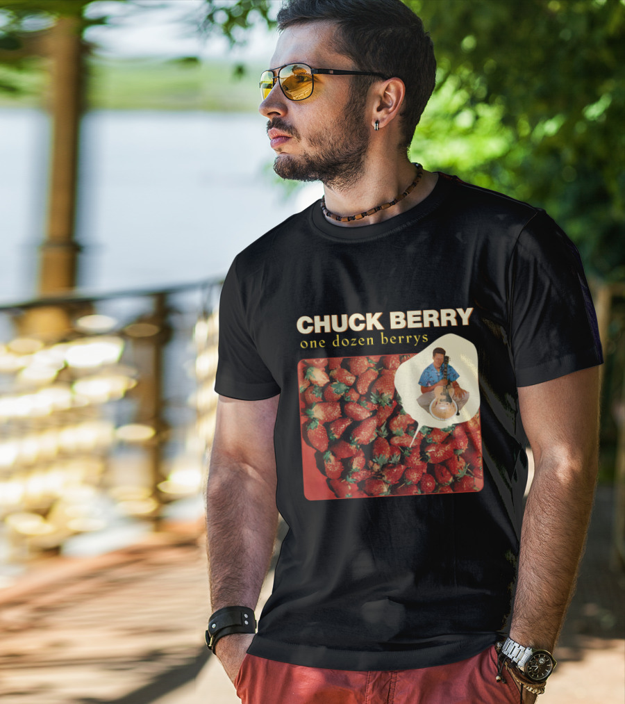 CHUCK BERRY One Dozen Berrys CBR 09 Strawberry Collection T-Shirt