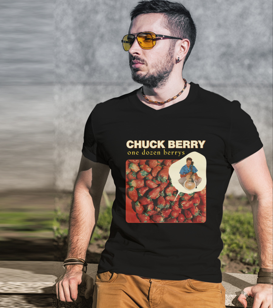 CHUCK BERRY One Dozen Berrys CBR 09 Strawberry Collection T-Shirt