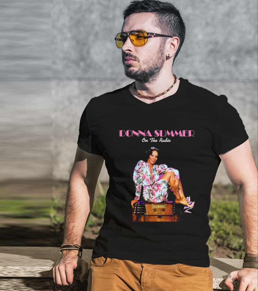 Donna Summer On The Radio 08 Retro Glam Pose T-Shirt