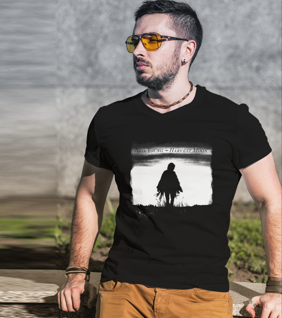 Neil Young Harvest Moon Silhouette Dark Horizon Scene T-Shirt