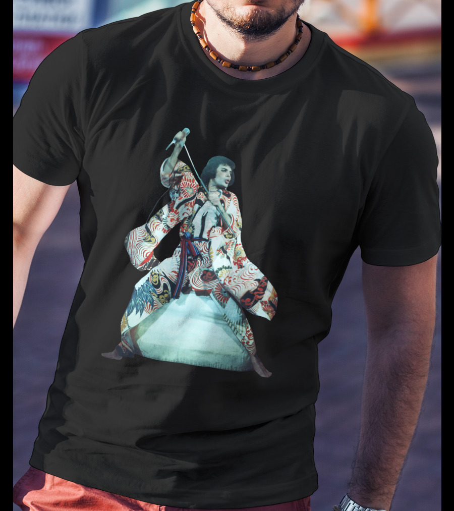 Qun Warrior In Traditional Kimono With Sword T-Shirt