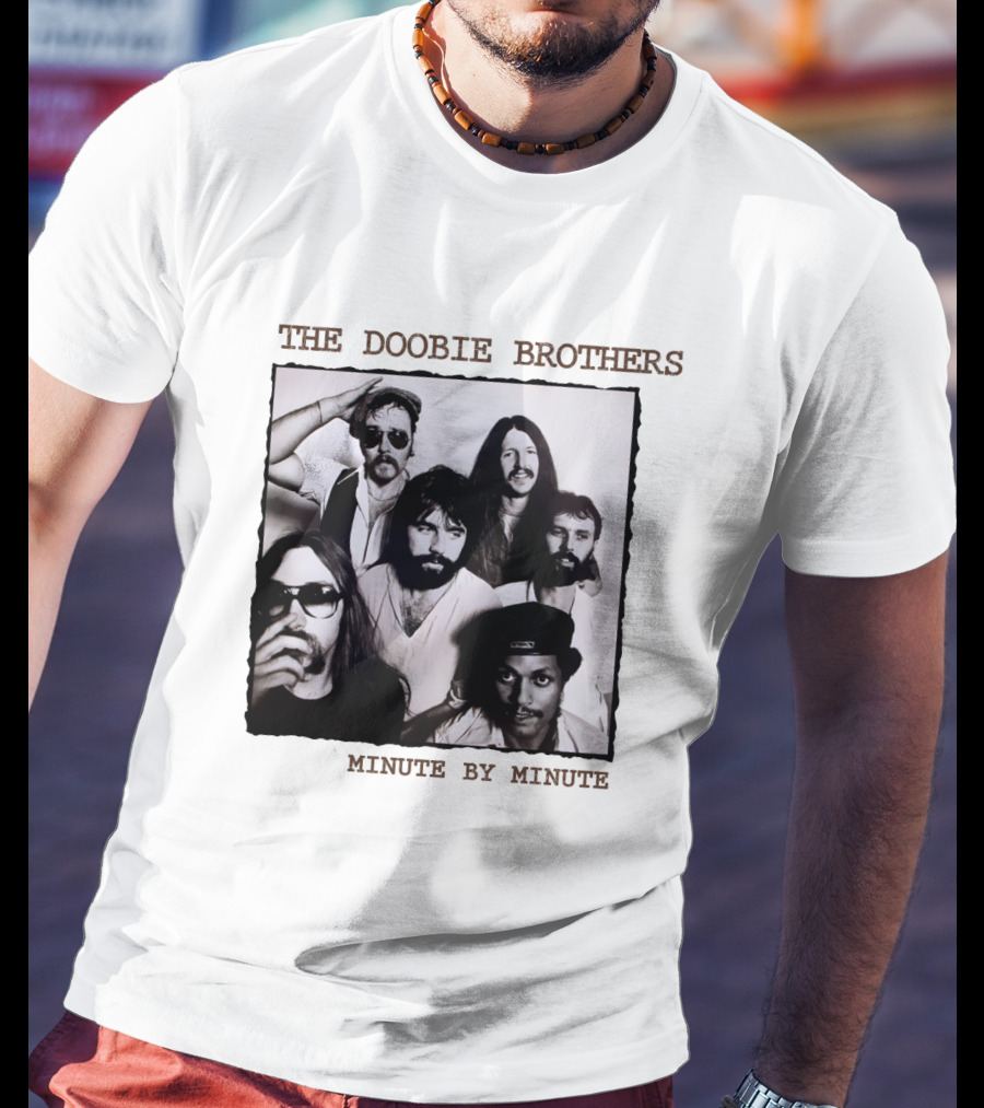 The Doobie Brothers Minute By Minute Band Photo T-Shirt