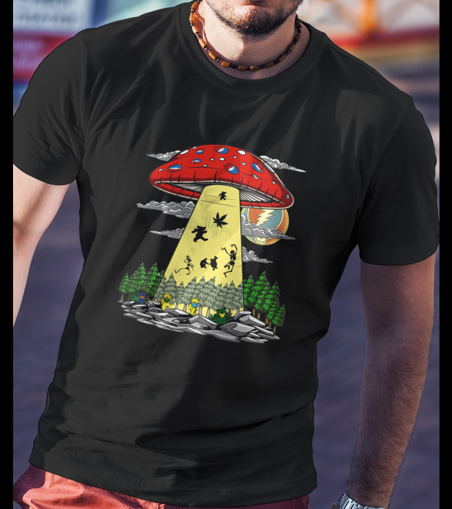 Grateful Dead Dancing Bears Under Psychedelic Mushroom Spaceship T-Shirt