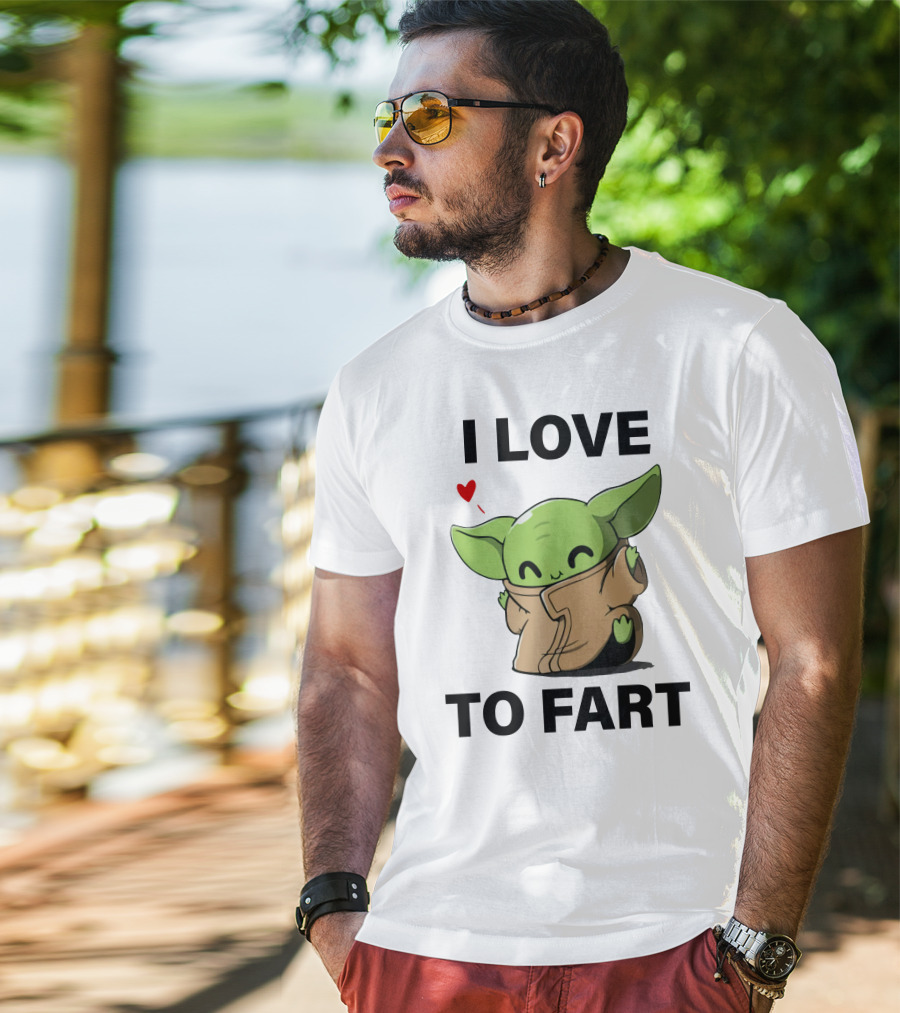 I Love To Fart Baby Yoda Green Alien With Heart T-Shirt