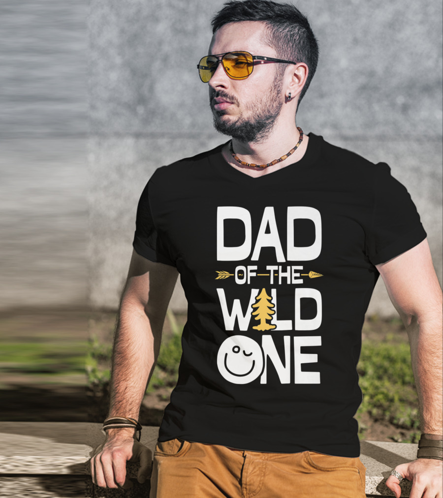Dad Of The Wild One Smiley Tree Arrow T-Shirt