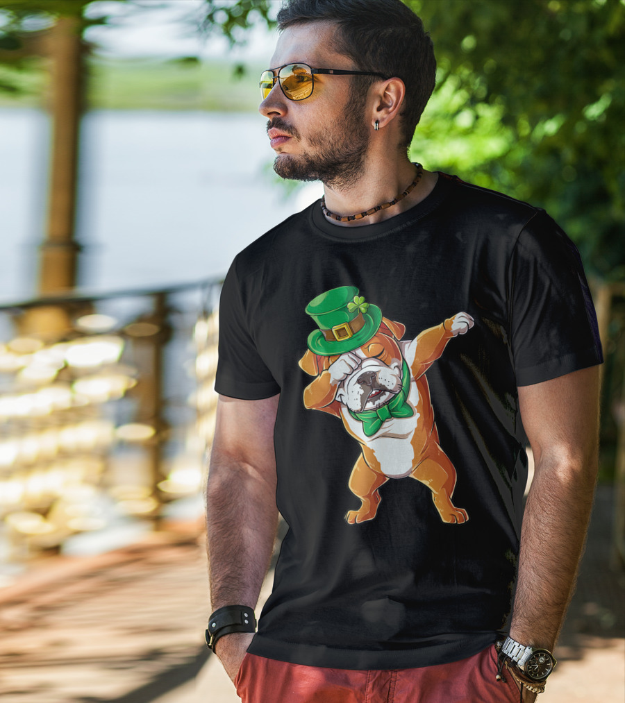 Dabbing English Bulldog St Patricks Day Leprechaun Hat Bow Tie T-Shirt