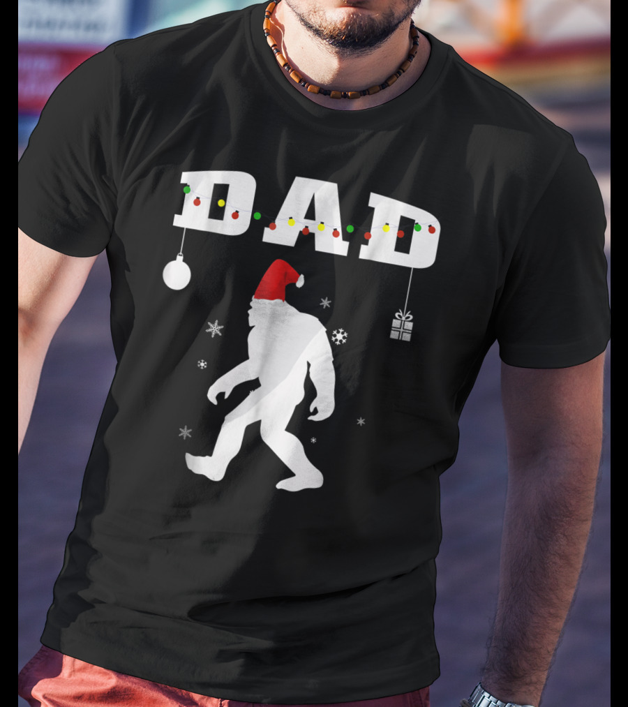Dad Bigfoot Santa Christmas Family T-Shirt