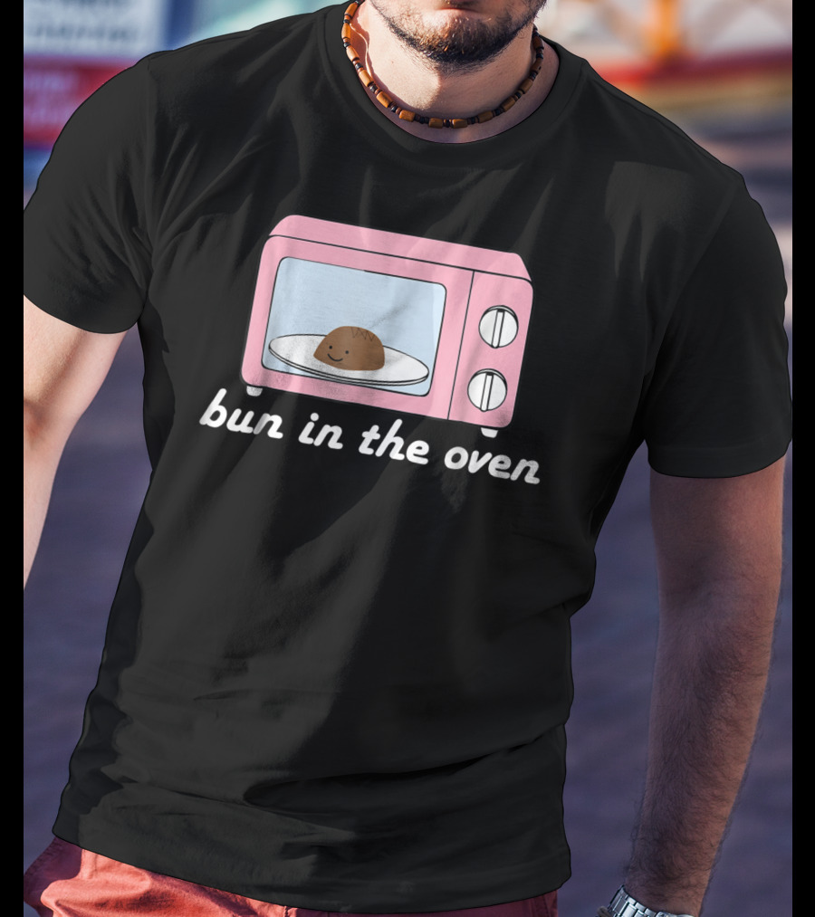 Bun In The Oven Expecting Baby Announcement Pink Microwave T-Shirt