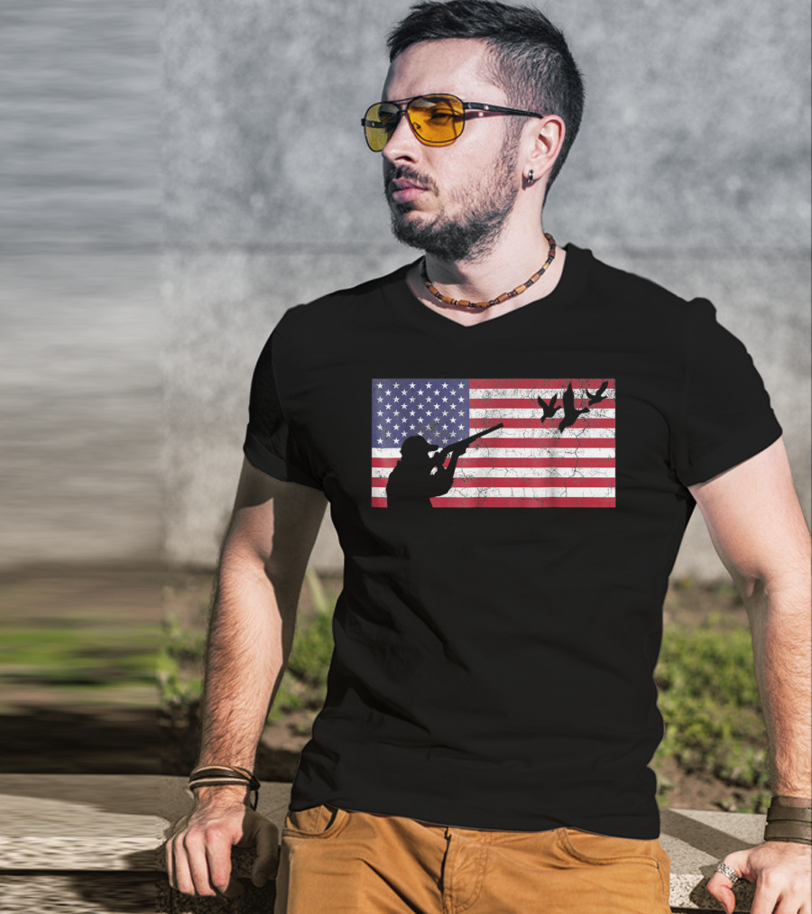American Flag Goose Hunter Dad Silhouette With Flying Geese T-Shirt