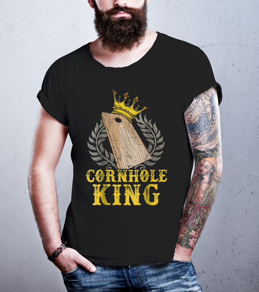 Cornhole King Bean Bag Game Summer Dad Papa18 Crown Laurel Wreath T-Shirt