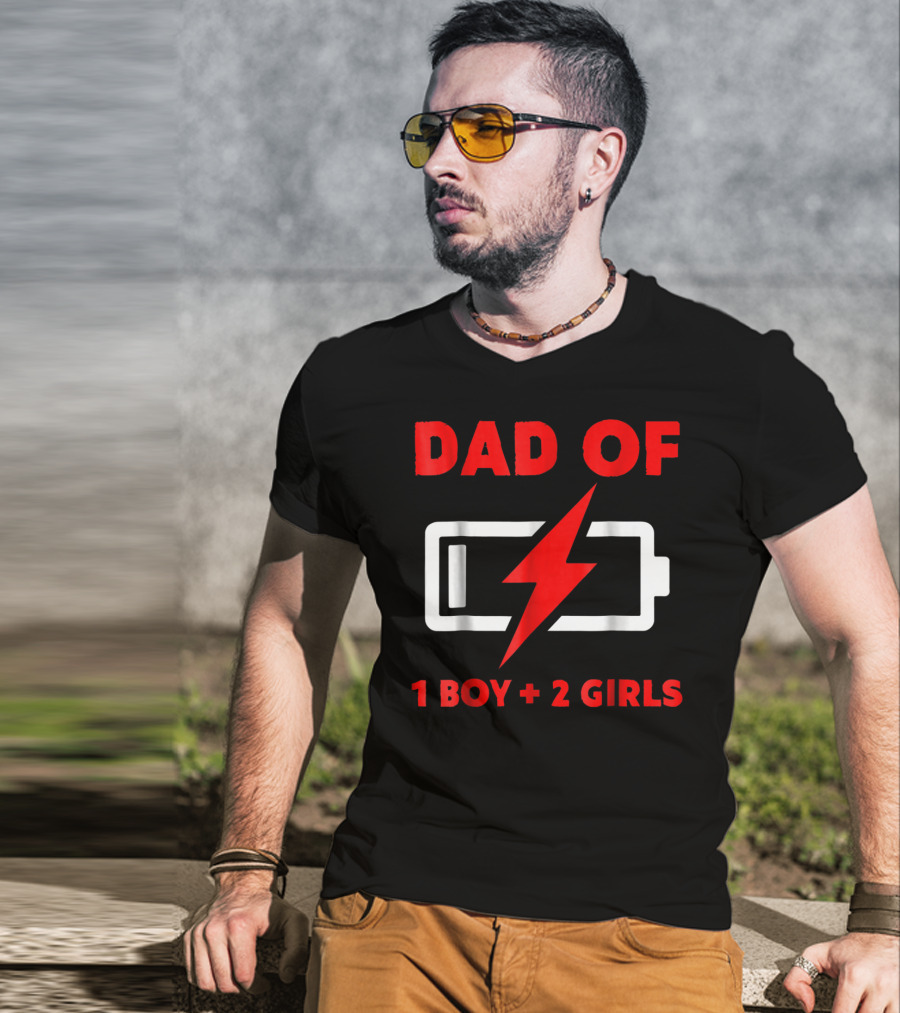 Dad Of 1 Boy 2 Girls Low Battery Symbol Father's Day T-Shirt
