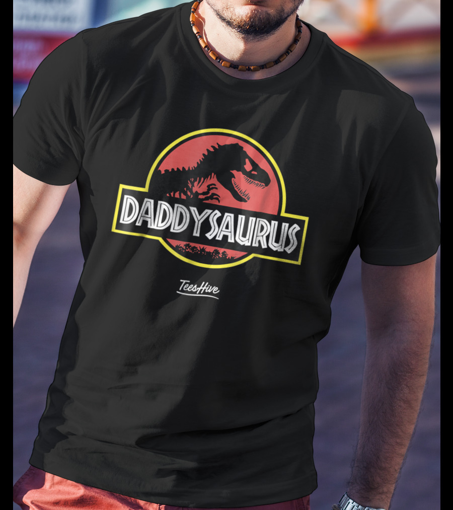 Daddysaurus Funny Daddy Dinosaur Pun Parody TeesHive Jurassic T-Shirt