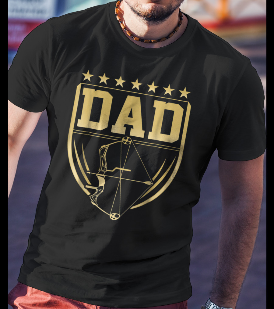 Archery Dad Shield Bow Stars Golden Medal T-Shirt