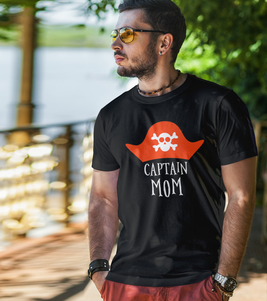 Captain Mom Pirate Skull Halloween Costume 84 T-Shirt