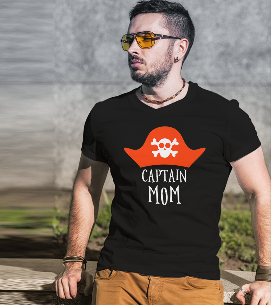 Captain Mom Pirate Skull Halloween Costume 84 T-Shirt