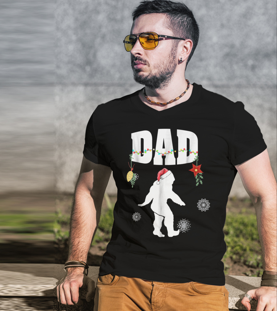 Dad Bigfoot Santa Christmas Family Matching T-Shirt