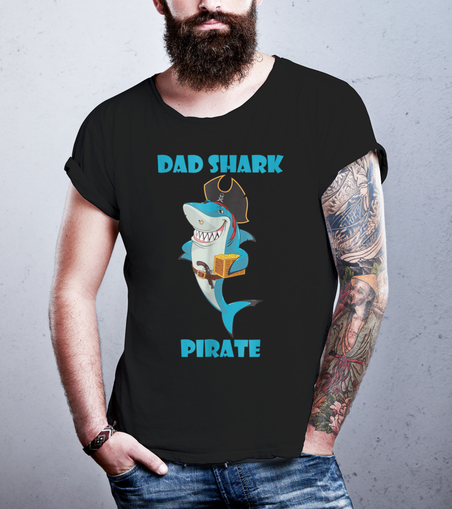 Dad Shark Pirate Halloween Matching Family 86 T-Shirt