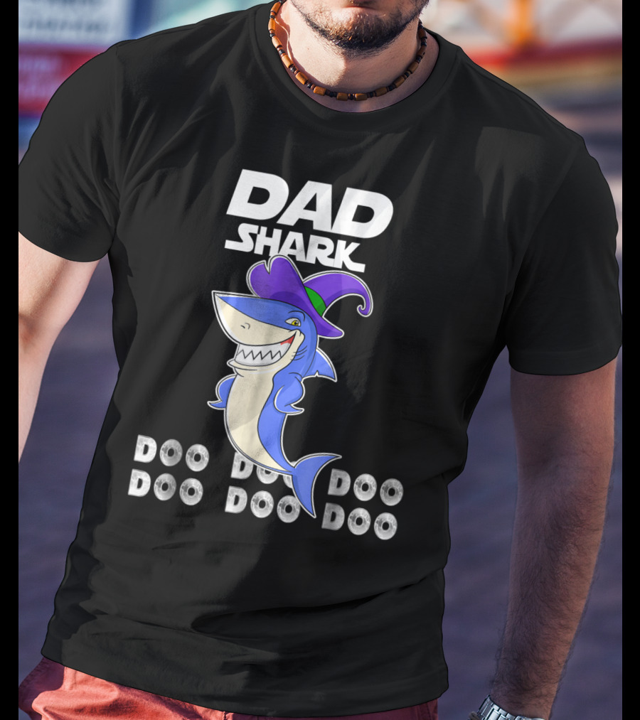 Dad Shark Doo Doo Doo Funny Shark With Witch Hat T-Shirt