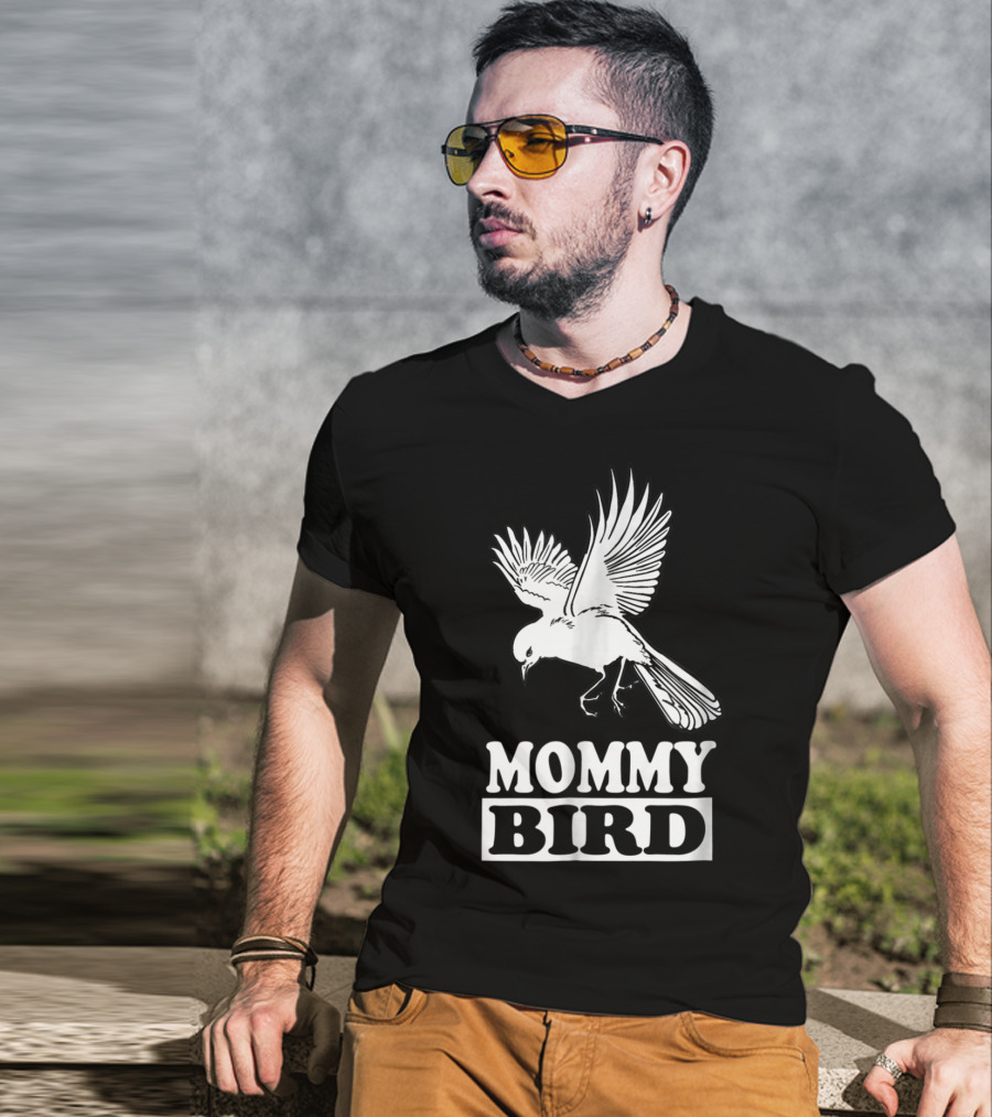 MOMMY BIRD Flying Mother Bird Iconic T-Shirt