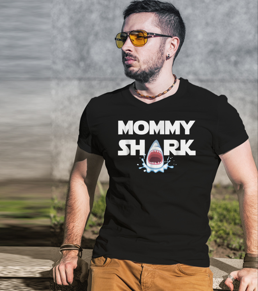Mommy Shark Doo Doo Doo Funny Mom Monster T-Shirt