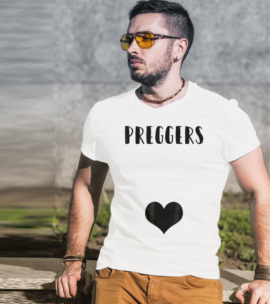 Preggers Announce Baby Prego Mom Heart Idea46 T-Shirt