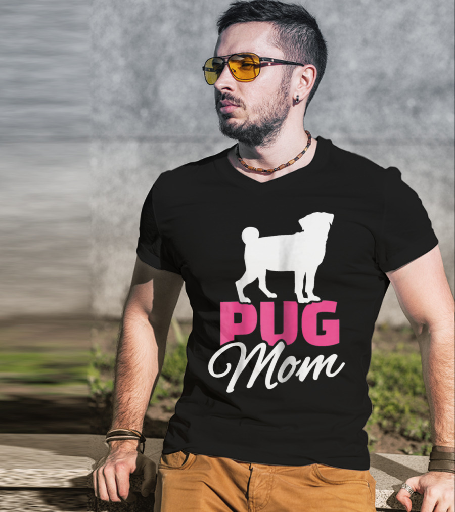 Pug Mom T-Shirt