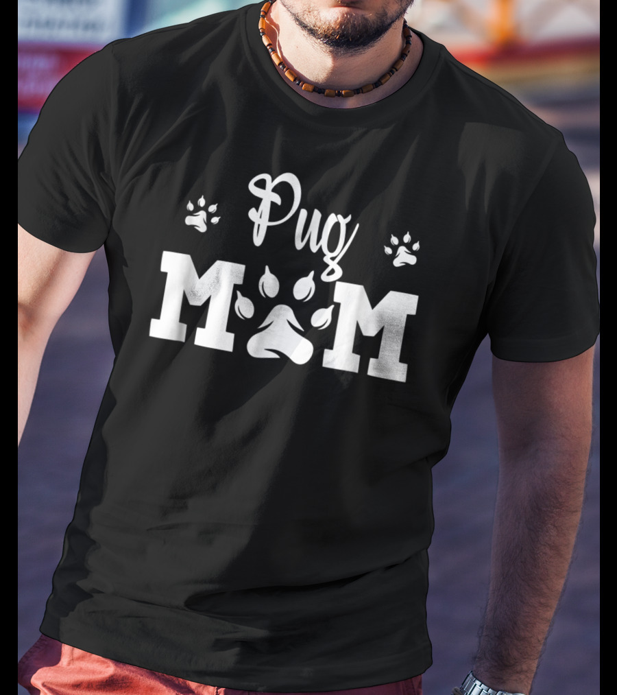 Pug Mom Paw Print Nose T-Shirt