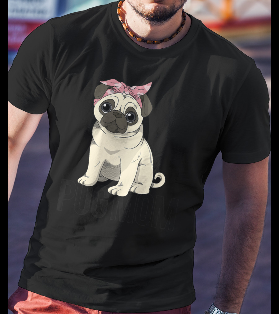 Pug Mom Cute Pug With Pink Bandana T-Shirt