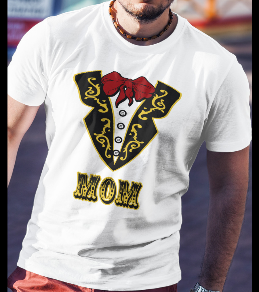Mom Ringmaster Circus Birthday Party T-Shirt